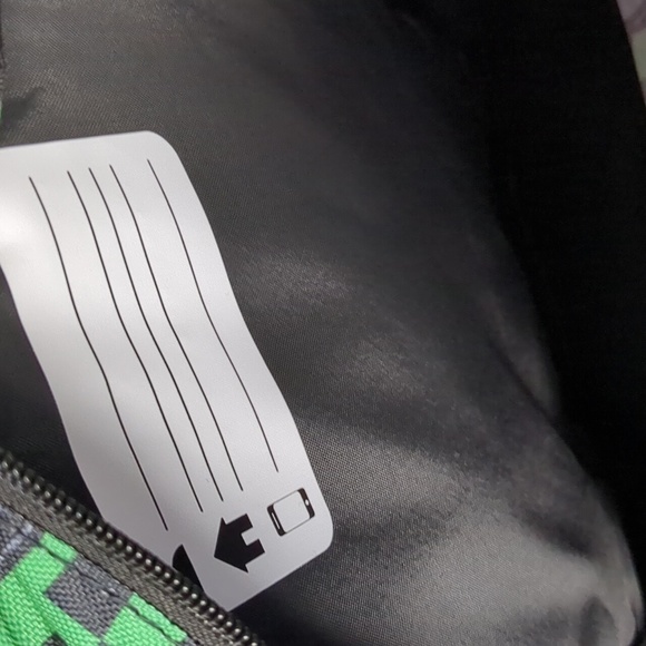 MINECRAFT 5 piece backpack set - Picture 4 of 9